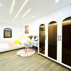 bán nhà hẻm 3m thông đường số 51, P.14, 5 nh 5,5 x 7,5, giá 3.9 tỷ tl