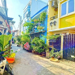 Kèo thơm - Nhà 2 lầu hẻm 95 Lê Văn Lương, Phường Tân Kiểng, Quận 7