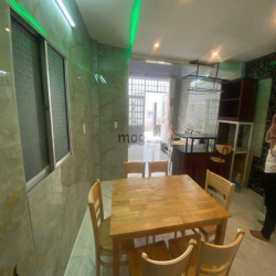 Nhà đẹp ở liền ngay ngã 4 Thủ Đức, Hiệp Phú.q9, 70m2 nhiỉn 4 tỷ gần