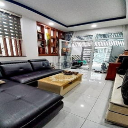 Bán gấp nhà 2 căn mới đẹp, 8.47m mặt tiền hẻm Q7, nhỉnh 10 tỷ_giá sốc