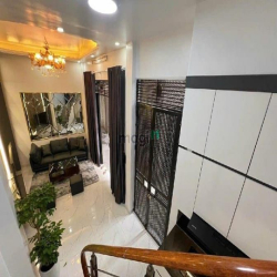 bất Ngờ Lô Góc- Chỉ 3.88 tỷ- DT24m- 5 Tâng- Tặng full NT Vip