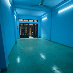 Cho thuê nhà nguyên căn - Hẻm Xe hơi - Hoàng Văn Thụ.