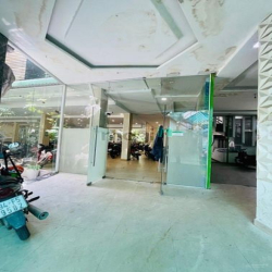 Cho thuê biệt thự gần Nguyễn Văn Trỗi, PN,17x35m, 1500m2, 110tr