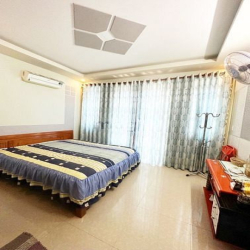 CHỈ 1 CĂN GIÁP LẠC LONG QUÂN Hẻm 8M K.Doanh DT 55M2 X4 Tầng Nhỉnh 9 tỷ