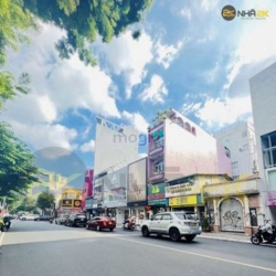 Cho Thuê Nhà MT - Hai Bà Trưng, P 6, Quận 3 DT 7x25m, chỉ 70tr/th