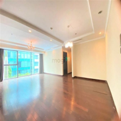 Bán căn hộ Vincom Đồng khởi 233m2, 4PN, căn góc view Landmark 81, Q.1