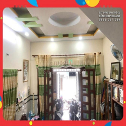 TB. 6x triệu/m2. Nhà 135m2, 3T, ngang 5.2M, nở hậu, gần MT Cộng Hòa.