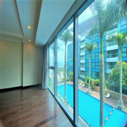 Bán căn hộ Vincom Đồng khởi 233m2, 4PN, căn góc view Landmark 81, Q.1