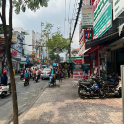 Bán nhà 2mt Đồng Đen, P.14, Tân Bình.DT:8,8x32m. KC: 2 lầu Giá : 67 tỷ