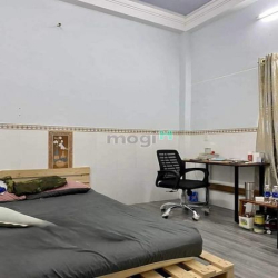 Bán nhà hẻm xe tải kế mặt tiền, gần Trường Chinh 70m2 4 tầng chỉ 9.2 t