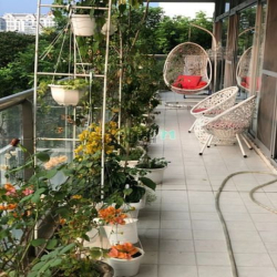 Cần tiền làm ăn bán gấp căn hộ garden court 1 ban công dài dt 147m2