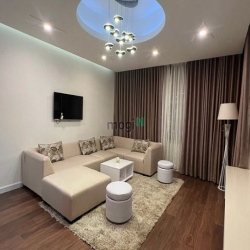 Cho thuê penthouse Star Hill, 306m2, 4PN, FUll nội thất. giá tốt