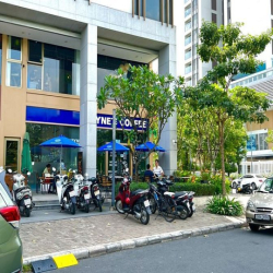 Shop kinh doanh góc 2 mặt tiền chung cư Midtown Phú Mỹ Hưng giá tốt