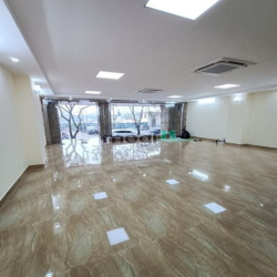 Cho thuê sàn văn phòng Duy Tân 130m2/sàn, Giá 20tr