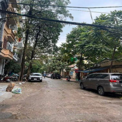 Bán nhà Hoàng Cầu, Phân Lô, 3 Ô Tô tránh, Kinh doanh, giá 11.5 tỷ