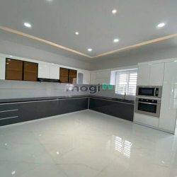 Bán gấp - Nhà 2 lầu mặt tiền Lý Thái Tổ KDC Hưng Phú, Cần Thơ - 11.9T