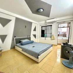 Nhỉnh 9 tỷ đã có nhà moi gần Phan Xích Long hẻm xe hơi 4 tầng 240m2