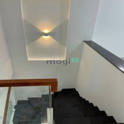 Vỡ nợ bán nhà Hậu Giang/Q6 60m2/1ty060, gần chợ Bình Tây