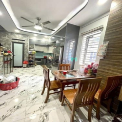 Khu vip cmt8 p4, ô tô vô nhà, 62m, 4.2x14m, 4 tầng, 10.x tỷ