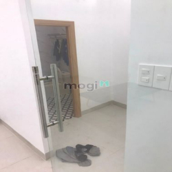 Nhà đẹp - Hẻm Xe Hơi (8m) - sát mặt tiền đường Hòa Hảo. 70m. Nha mới
