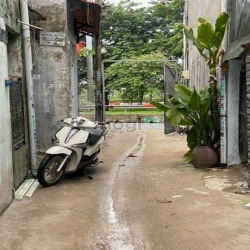 Cần 1 tỷ 690 triệu bán gấp căn nhà 64m 1 Sẹc nam cao, p. Tân Phú. Q9