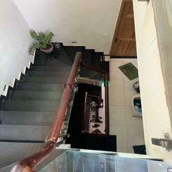 Bán nhà 2 lầu đường 6 Long Trường .Q9 - DT : 57m2 giá 4 tỷ 4