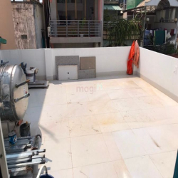 Nhà đẹp - Hẻm Xe Hơi (8m) - sát mặt tiền đường Hòa Hảo. 70m. Nha mới
