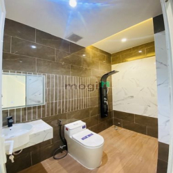 Nhà Mặt Tiền Sát Chợ Kinh Doanh Chỉ 5.7 Tỷ