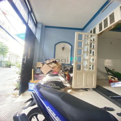 Bán nhà Tân Bình 57 M2 3 tầng HXH chỉ nhỉnh 4 tỷ chủ gấp bán