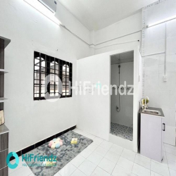 Phòng Giá Rẻ Mới Xây Nội Thất Cơ Bản Bancol Cửa Sổ Thoáng- Lê Đình Cẩn
