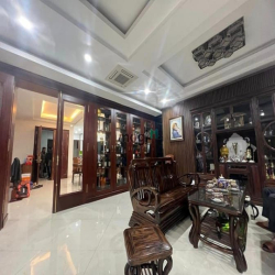Lương Định Của-Ô tô đỗ cửa-Kinh doanh sầm uất-Gần hồ
