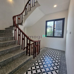 Bán nhà Long Biên ngõ 206 Cổ Linh đối diện Aeon Mall 45m 4 tầng 3,6 tỷ