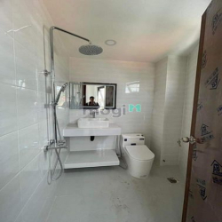 Siêu Phẩm ! Bán Nhà Lê Quang Định, Hẻm Xe Hơi, 45M2, 5 Tầng, 5.59 Tỷ