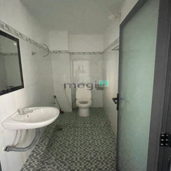 Nhà 4 lầu mặt tiền 30 tháng 4 gần KDC 351, Ninh Kiều, Cần Thơ - 19 tỷ