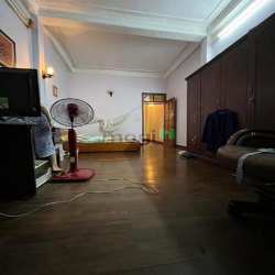 14,5 tỷ 50m 4 tầng phố Hào Nam ô tô qua ngõ thông nhà kbt