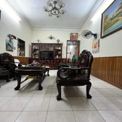 14,5 tỷ 50m 4 tầng phố Hào Nam ô tô qua ngõ thông nhà kbt