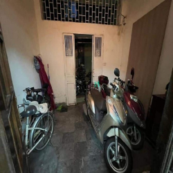 14,5 tỷ 50m 4 tầng phố Hào Nam ô tô qua ngõ thông nhà kbt