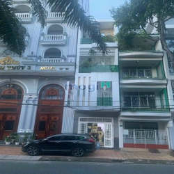 Nhà 3 lầu mặt tiền Ngô Gia Tự gần bến Ninh Kiều, 63m2, 18 tỷ