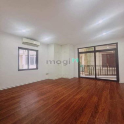 Trần Khát Chân 29M 3.4Tỷ - Vị trí đẹp -  Ô tô đỗ cổng