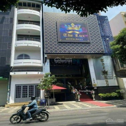 Bán MT Nguyễn Văn Trỗi DT: 10,5x24,5m 2L hẻm sau: 7m. Giá: 99.5 tỷ
