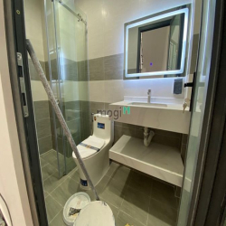 Cần cho thuê nhà phố 4PN, 3WC, mặt tiền 8m. Tiện ở, kinh doanh