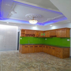 Bán gấp nhà phố tại Phạm Văn Chí, Quận 6, 67.5m2, 3,2 tỷ, sổ hồng sẵn