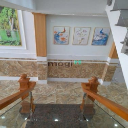 Bán gấp nhà phố tại Phạm Văn Chí, Quận 6, 67.5m2, 3,2 tỷ, sổ hồng sẵn