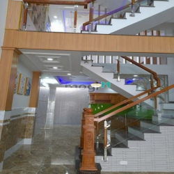 Bán gấp nhà phố tại Phạm Văn Chí, Quận 6, 67.5m2, 3,2 tỷ, sổ hồng sẵn