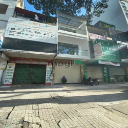 Cho thuê nhà mặt tiền đường 3 Tháng 2, Phường 12, Quận 10