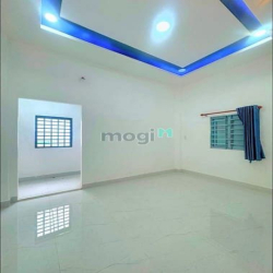 Nhà đẹp 2 tầng cập Hươn.g lộ 2 - ngã tư 4 xã - hẻm ôtô  - ( 4x15m )