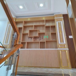 Bán gấp nhà phố tại Phạm Văn Chí, Quận 6, 67.5m2, 3,2 tỷ, sổ hồng sẵn
