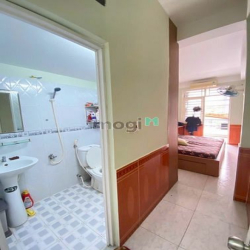 Mặt tiền quận 3 11m2 3 tầng chỉ 1.8 tỷ hoàn công đầy đủ