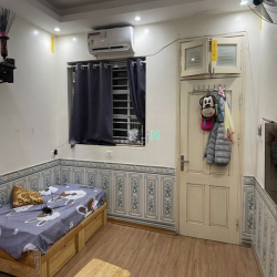 Bán nhà tập thể Nghĩa Tân 40m2 giá 1.4 tỷ diện tích sổ 25m2