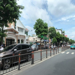Giá RẺ tìm đâu ra MTKD Quang Trung 140m2 ngang 5.5m ngay VINCOM 18 tỷ.